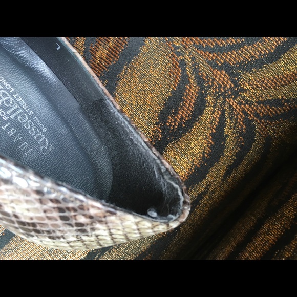 Stuart Weitzman Platform Pump - Picture 7 of 7